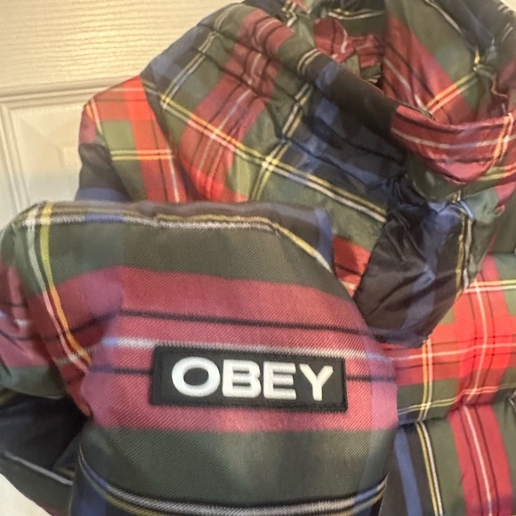 Women’s Obey Plaid Tartan Puffer Coat Medium - Picture 6 of 8